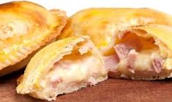 Empanadas de Jamon y Queso fritas